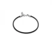 Pulsera de cuero negro con cierre de gancho bañado en plata de ley.