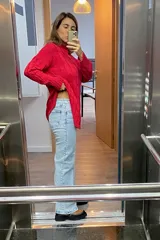 Jean celeste con efecto nevado, de corte wide leg y tiro medio alto.