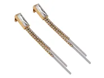 Par de aros colgantes largos de acero antialérgico italiano color oro rosa, con cristales y terminación en barras plateadas.