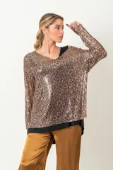 Blusa de fiesta con lentejuelas plateadas y verde esmeralda, forrada en viscosa, con escote en V y mangas tres cuartos.