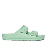 Sandalias de goma color verde menta, con hebillas ajustables.