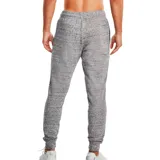 Pantalón de jogging Under Armour para hombre, color gris jaspeado, con logo estampado en la pierna izquierda, cintura elástica con cordón ajustable y bolsillos laterales.
