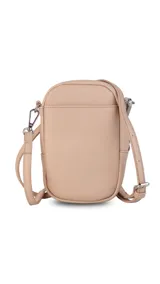 Bandolera compacta color rosado, con correa regulable y desmontable. Tiene apertura superior, bolsillo frontal con cierre y detalle de borla, y bolsillo trasero sin cierre. El interior está forrado en tela y cuenta con un bolsillo adicional.