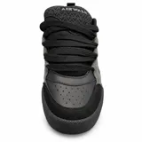 Zapatillas Airwalk Bramer, color negro con detalles en gris y acentos en amarillo lima. Diseño robusto de inspiración skate, con cordones gruesos y suela de goma.