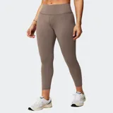 Calza deportiva Fabletics de tiro alto con compresión y largo 7/8, en color marrón topo.