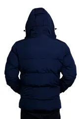 Campera puffer azul marino marca Lotto, con capucha desmontable, cierre frontal y bolsillos laterales con cierre.