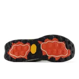 Championes de trail running New Balance Fresh Foam X Hierro v7, color verde oliva con detalles en gris y naranja. Cuentan con suela Vibram® Megagrip para mayor tracción y resistencia.