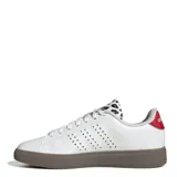 Championes Adidas Advantage 2.0 W, color blanco con detalles de estampado animal print en el cuello y la lengüeta, y detalles en rojo en el talón. Presentan las tres tiras características de Adidas perforadas en el lateral y suela color caramelo.