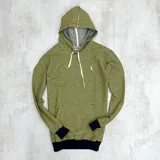 Canguro rústico a rayas horizontales amarillas y azul marino, con capucha y cordones blancos.