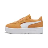 Championes Puma Palermo Elevated color melón con franja blanca y suela de plataforma blanca.