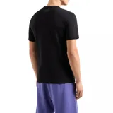 Remera EA7 Emporio Armani de manga corta y cuello redondo en color beige, confeccionada en algodón orgánico. Presenta el logo de la marca en relieve en el centro del pecho.