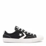Championes Converse Star Player Ox, color negro con detalles en blanco.