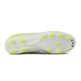 Championes de fútbol Diadora Brasil Elite Tech Gr Lpx, color blanco con detalles en negro y amarillo.