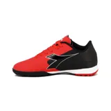Championes de fútbol 5 Diadora Striker II TF, color rojo con detalles en negro y blanco.