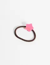 Gomita de pelo marrón con adorno de estrella rosa.