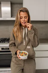 Pantalón de jogging negro de corte holgado.