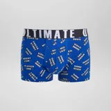 Pack de tres boxers de hombre con cintura elástica con la inscripción "Ultimate", uno negro con estampado de bloques de Tetris, uno verde con estampado geométrico y uno azul con estampado de textos relacionados a videojuegos.