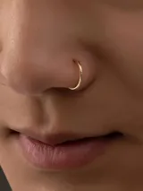 Piercing aro para la nariz de acero inoxidable dorado, hipoalergénico.