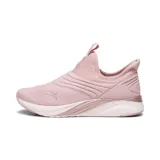 Championes Puma Softride Sophia 2 Slip-On, color rosa, sin cordones, con capellada de malla y suela blanca.