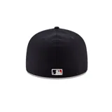 Gorro New Era 59Fifty de los New York Yankees, color negro con logo bordado en blanco.
