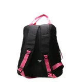 Mochila negra de nylon con correas de mano en color rosa con logo estampado. Presenta un bolsillo frontal con cierre y estampa con texto y un corazón rojo.