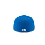 Gorra New Era azul con logo de los New York Yankees bordado en blanco en el frente.