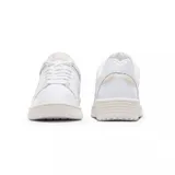 Championes Converse Weapon de cuero blanco con detalles en beige.