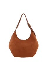 Cartera tipo hobo de Las Oreiro en color marrón, confeccionada en material tipo gamuza. Presenta una correa de hombro estilo soga trenzada con nudos decorativos y un bolsillo lateral con cierre. Incluye un pequeño aplique metálico con forma de labios en la parte inferior frontal.
