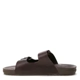 Sandalias de hombre con diseño de doble tira ajustable mediante hebillas metálicas negras. Presentan una base ergonómica y texturizada en color marrón oscuro.