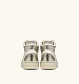 Zapatillas de caña media Autry Medalist Mid, de estilo vintage ochentoso, color blanco con detalles en plateado.