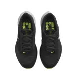 Championes Nike Air Winflo 9 Shield negros con detalles en blanco y verde lima.
