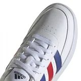 Championes Adidas Breaknet 2.0, color blanco con detalles en azul y rojo.