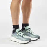 Championes Salomon Aero Glide 4 Grvl, calzado de running diseñado para cambio de superficies, color negro y gris con suela adherente y sistema de ajuste rápido.