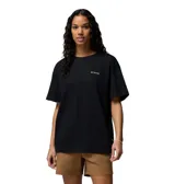 Remera oversize de Columbia color negro, de manga corta, con cuello redondo y el logo de la marca estampado en pequeño en el pecho.