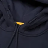 Buzo con capucha de color azul marino, con bolsillo frontal tipo canguro, puños y cintura acanalados. Presenta el logotipo de la marca estampado en el pecho y la frase 'Diesel Power' estampada en la manga izquierda.