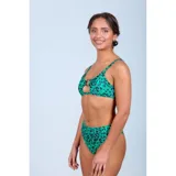 Bikini de dos piezas con estampado animal print en color verde y negro. El corpiño es de estilo triángulo con un aro decorativo en el centro y breteles finos. La bombacha es de tiro medio con corte clásico.
