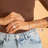 Pulsera de eslabones tipo rolo de plata 925, con cierre de mosquetón.