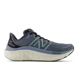 Championes de running New Balance Fresh Foam X Kaiha, color gris con detalles en negro y verde agua.