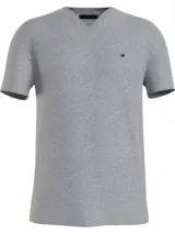Remera gris de algodón con cuello en V y logo de Tommy Hilfiger bordado en el pecho.