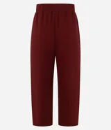 Pantalón barrel de algodón con felpa y corte estructurado, color bordó, con cintura elástica y cinto aplicado con hebilla metálica.