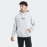 Canguro gris jaspeado con capucha, bolsillo frontal tipo canguro y logo de la marca estampado en el pecho.