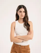 Musculosa color ladrillo de tejido de punto con escote redondo y largo hasta la cadera.