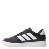 Championes urbanos Adidas Courtblock, color negro con detalles en blanco, confeccionados en cuero sintético, con puntera reforzada, forro interior suave y suela de goma.