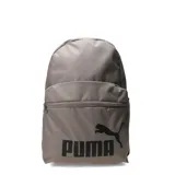 Mochila Puma modelo Phase Backpack, de color gris con el logo y el felino de la marca impresos en negro en el bolsillo frontal.