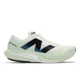 Championes New Balance FuelCell Rebel v4, diseñados para running, ligeros y rápidos. Confeccionados con espuma FuelCell para ofrecer propulsión y velocidad con un peso mínimo.