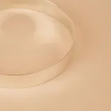 Brazalete tipo esclava rígida de diseño minimalista y superficie lisa, confeccionado en plata 925.