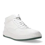 Championes de estilo bota urbana, confeccionados en cuero color blanco, con cordones al tono, costuras decorativas laterales y suela de goma con base en color verde oscuro.