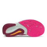 Championes New Balance para dama modelo WFCPZLP2, color fucsia con detalles en bordó, naranja y gris.