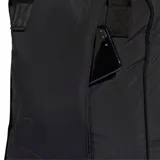 Mochila Adidas color negro, con diseño rectangular, asas superiores de mano y el logotipo clásico de la marca grabado en la parte inferior.