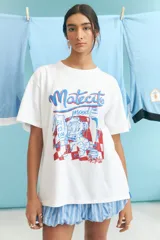 Remera blanca de algodón con estampado frontal de un mate y la frase "Matecito mood".